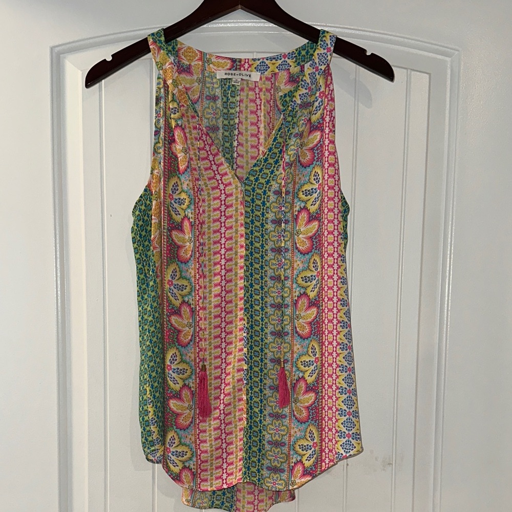 Rose & Olive Multicolor Sleeveless Blouse